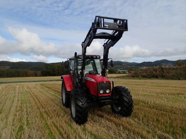 Massey Ferguson 5460